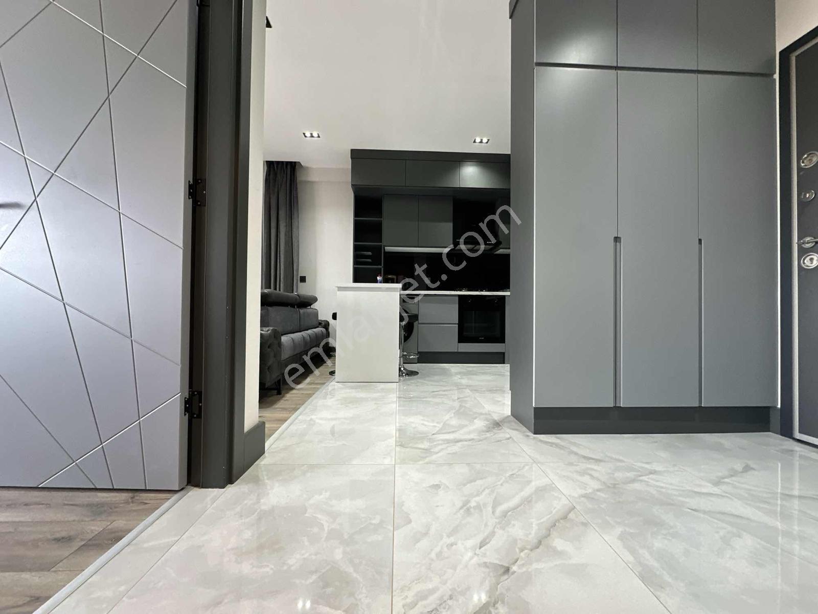 Deniz Manzaralı Full Eşyalı Kiralık 1+1 - Görsel 21