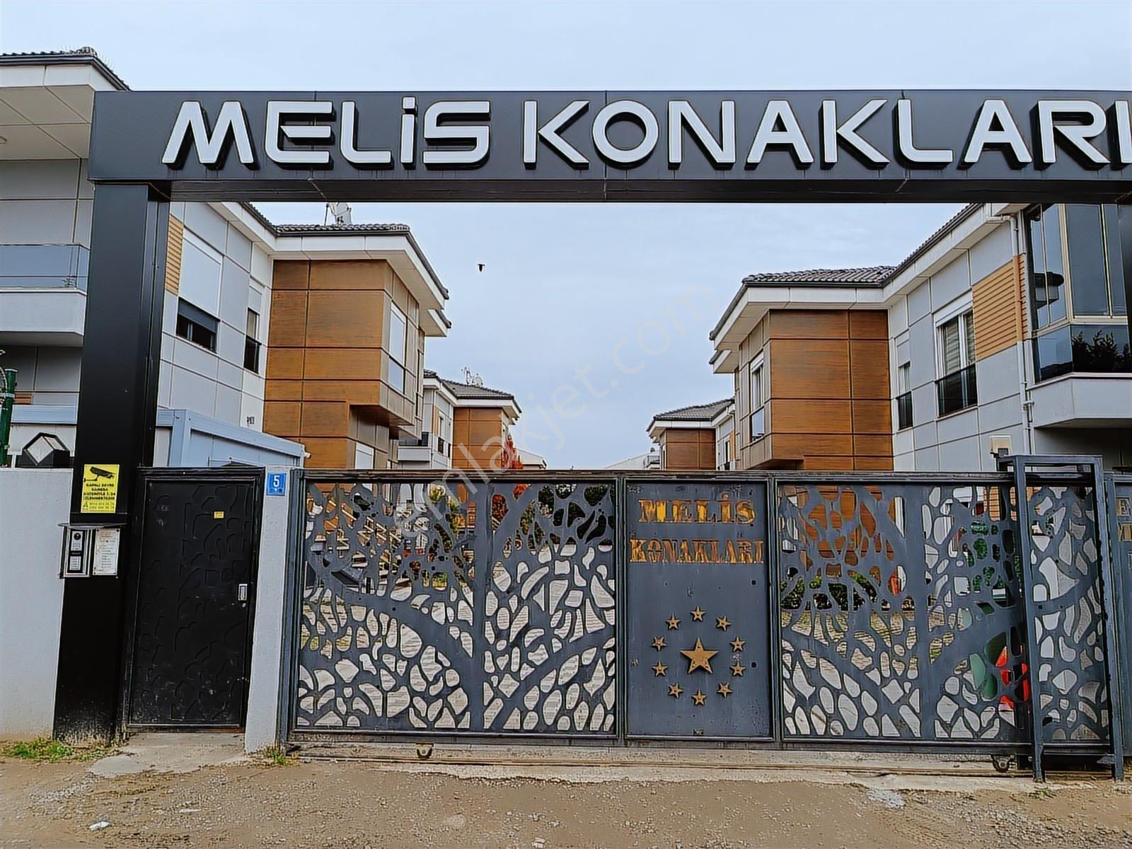 Çorlu Önerler'de Site İçerisinde Müstakil Havuzlu Lüks Villa - Görsel 10