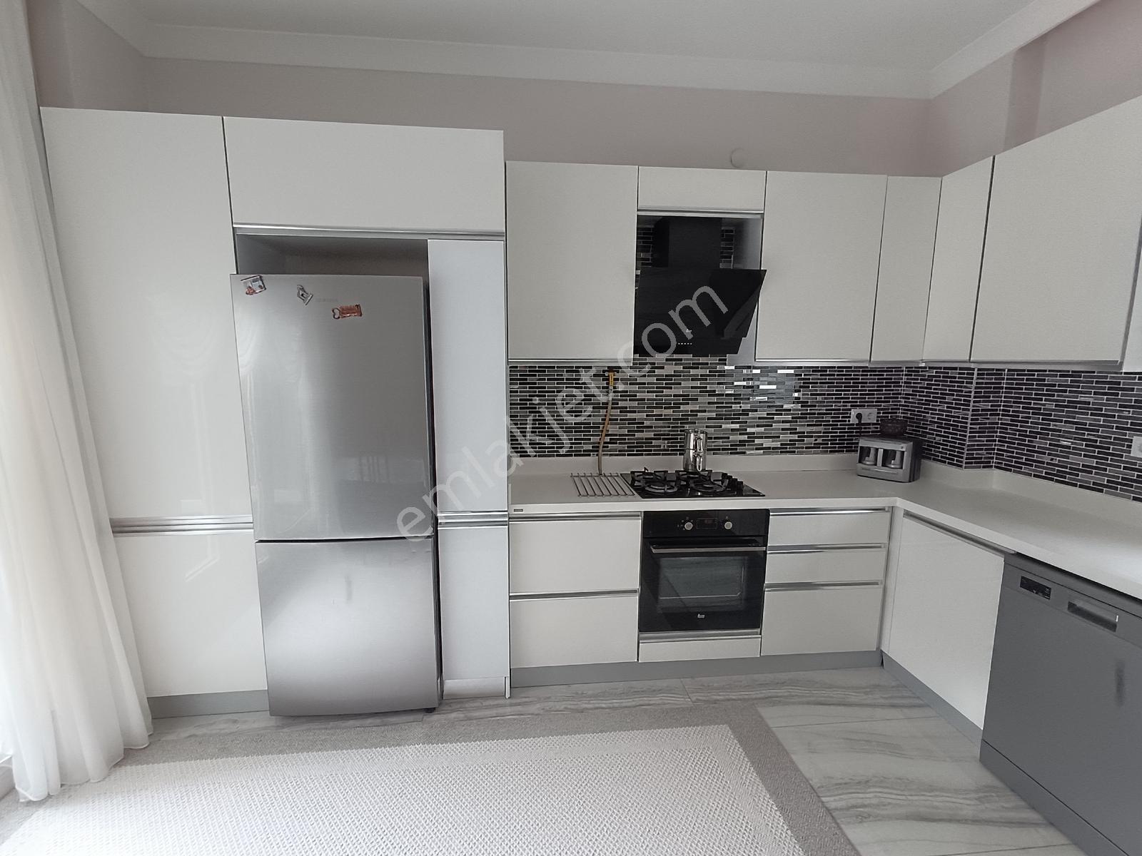 Çorlu Önerler'de Site İçerisinde Müstakil Havuzlu Lüks Villa - Görsel 7