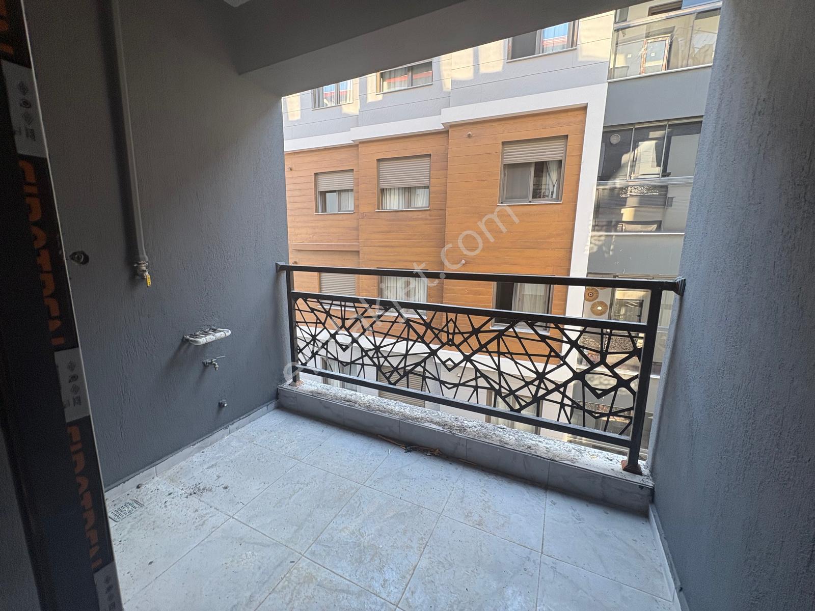 Yeni Mahallede 2+1 Ara Kat Kapalı Mutfak Sıfır Daire - Görsel 18