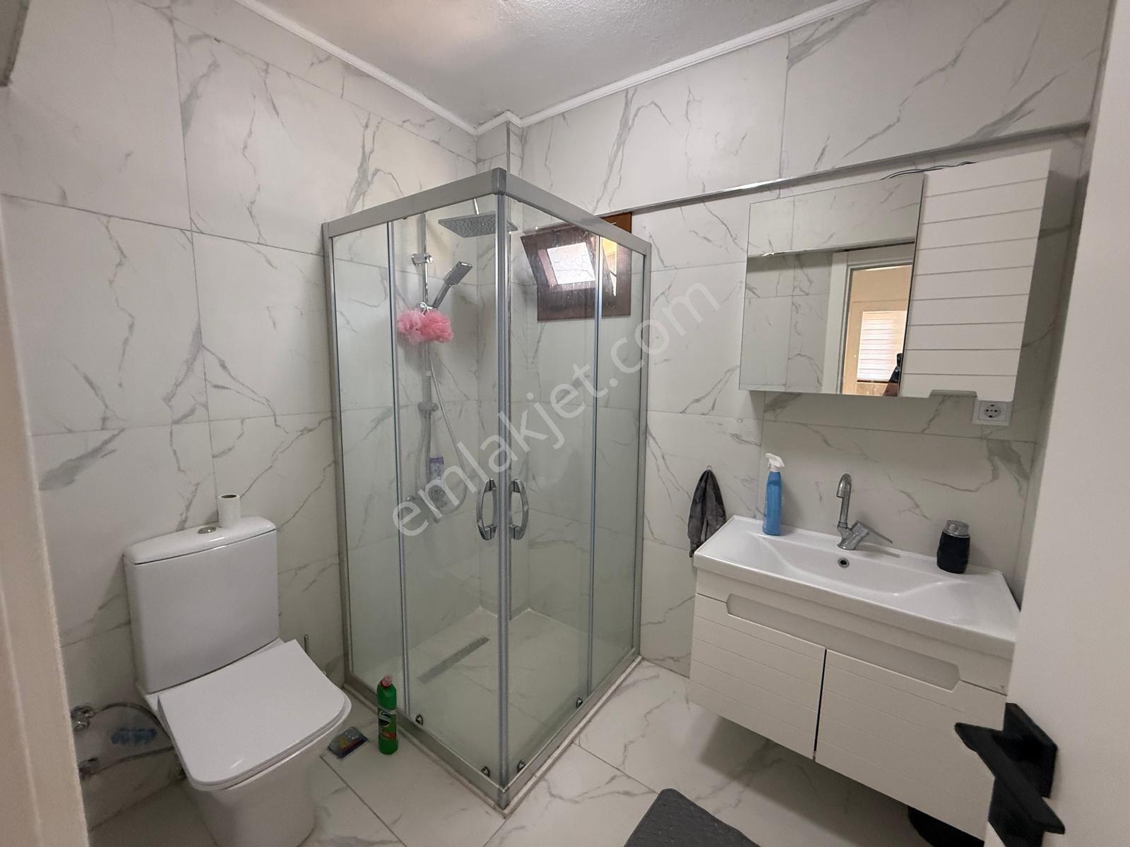 Kuşadası Kadınlar Denizi Plaja Yakın Eşyalı Yapılı Bahçeli 3+1 Havuzlu Site Satılık Villa - Görsel 20