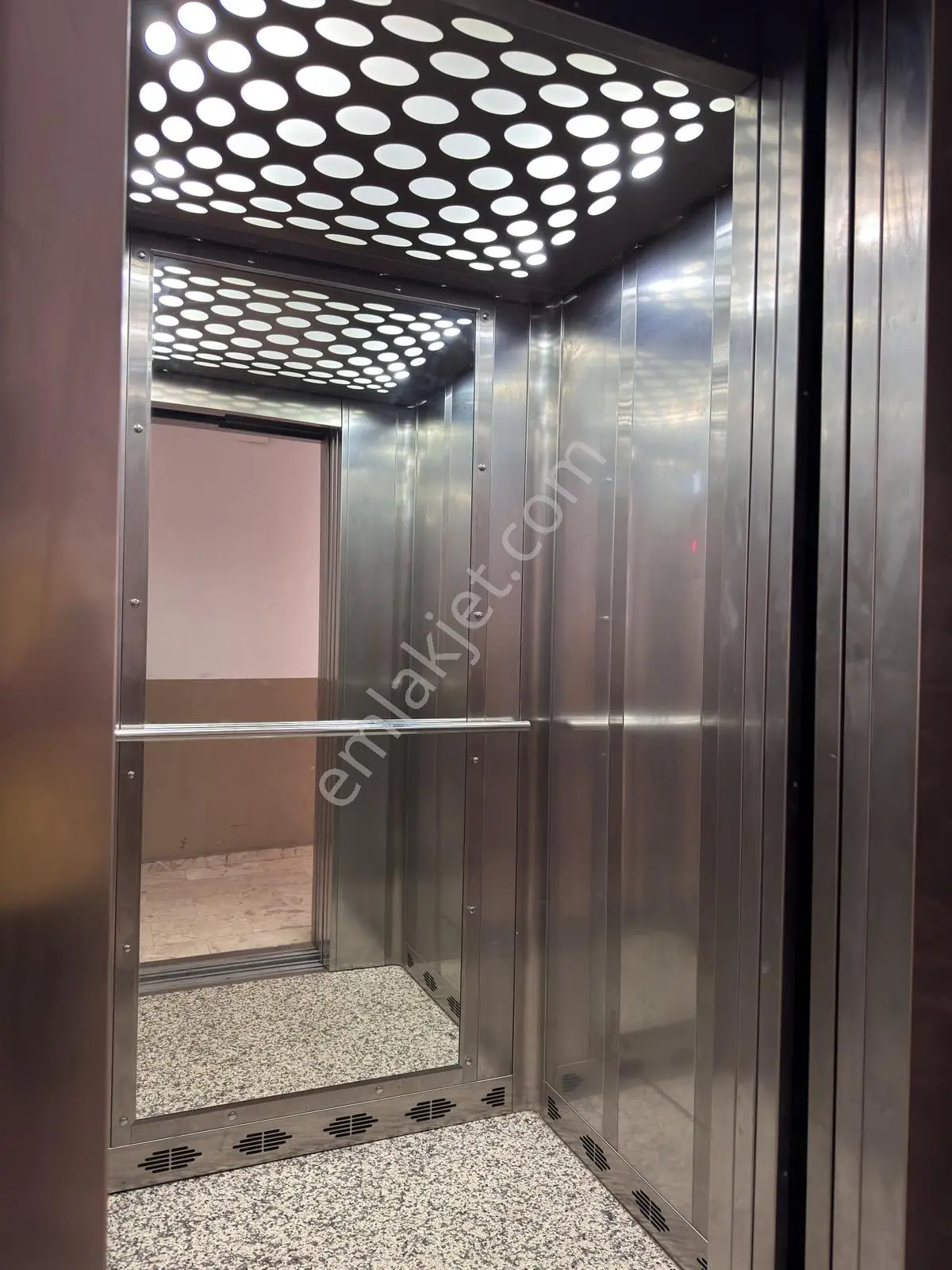 Aşağıhisar Merkezde Asansörlü Yeni Geniş 6+1 Kiralık Dubleks - Görsel 3