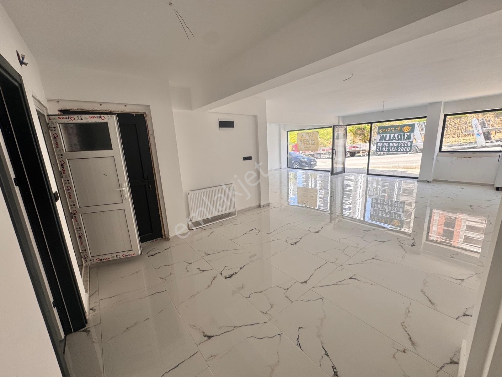 Canik'te Vadi Yoluna (bulvara)cephe Kiralık Fırsat Depolu Dükkan - Görsel 13