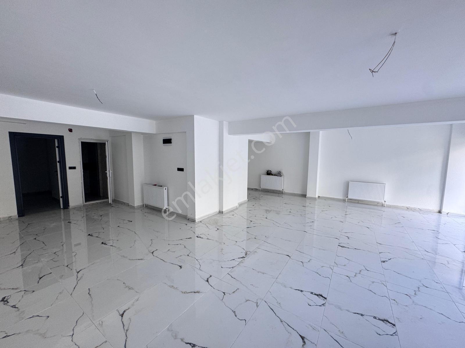 Canik'te Vadi Yoluna (bulvara)cephe Kiralık Fırsat Depolu Dükkan - Görsel 26
