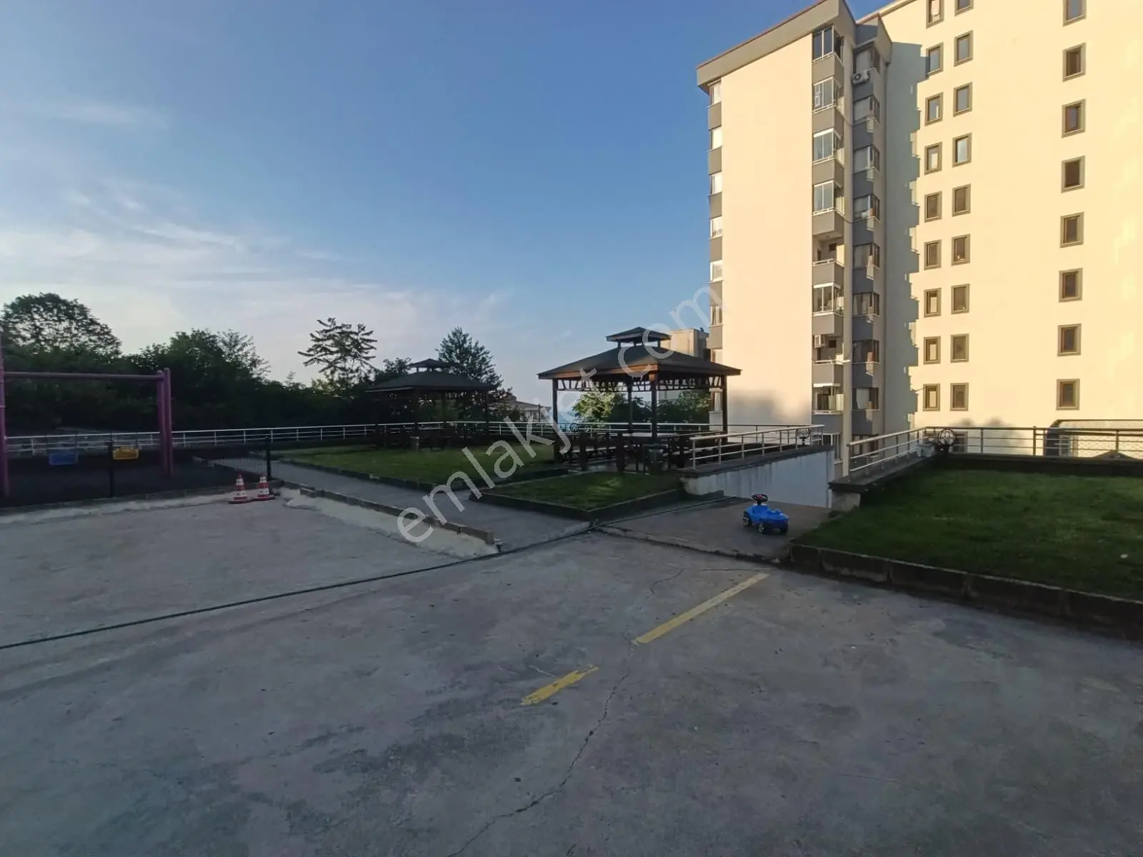 Trabzon Yalıncak Florya Sitesi Deniz Manzaralı 4+1 Kiralık Daire - Görsel 4