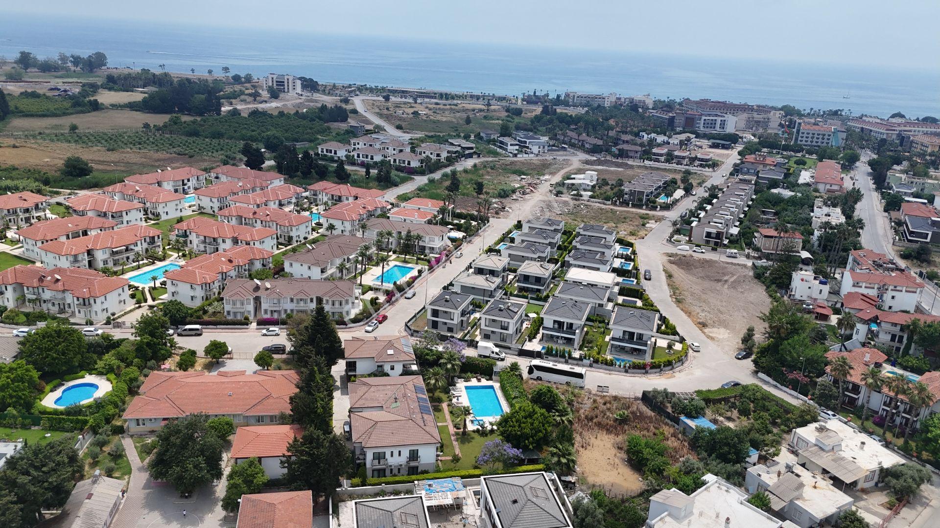 Kemer Çamyuva Jakaranda Sitesi'nde Satılık Bahçe Katı 2+1 Daire - Görsel 8