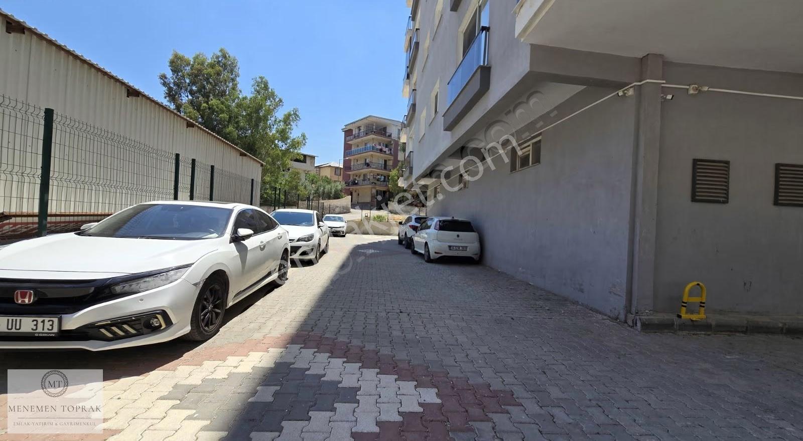 Menemen Merkezi Konumda 3+1 Geniş Daire - Görsel 2