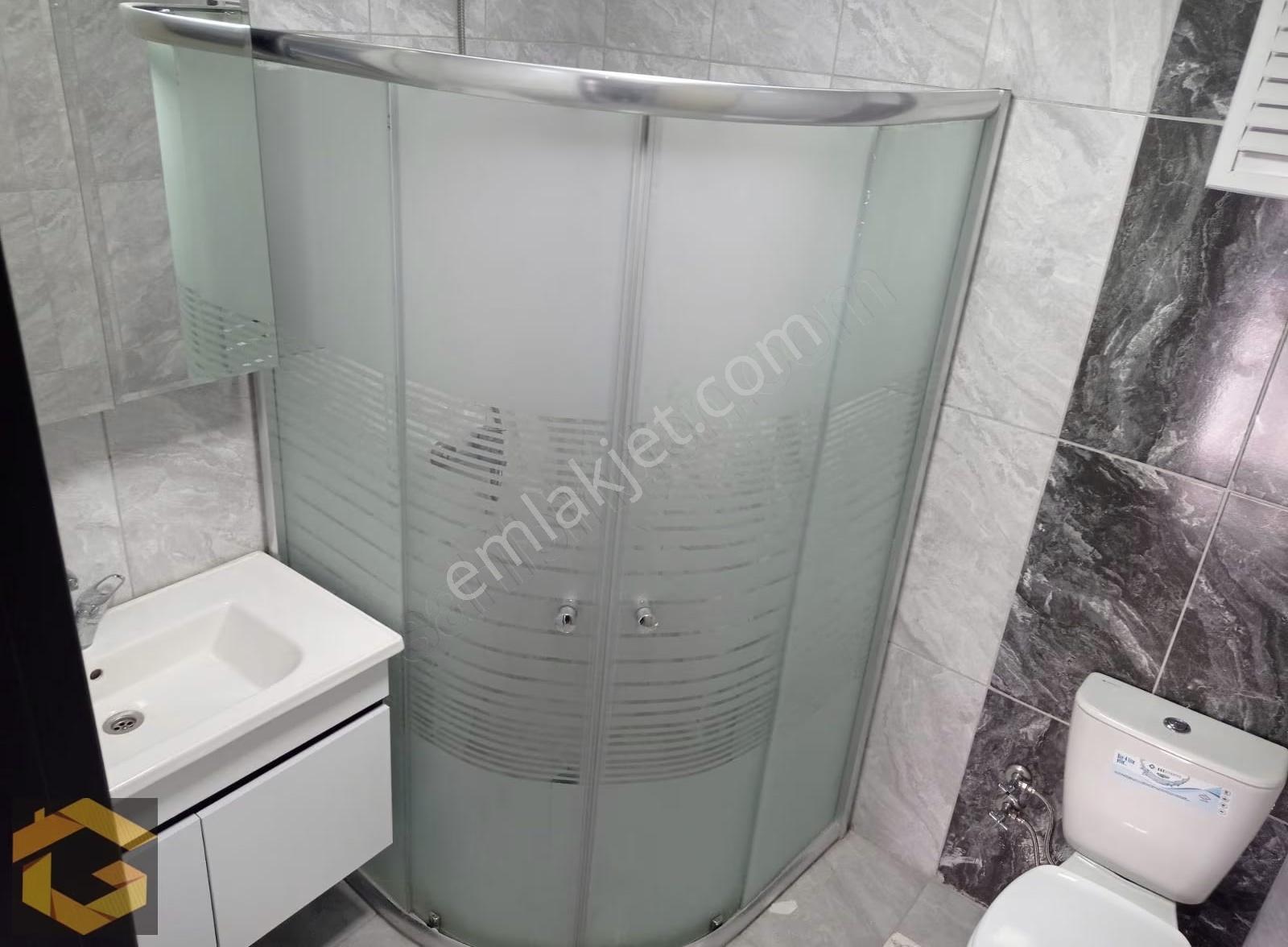 Ulubey'de Full Yapılı Cadde Üzeri Kiralık 3+1 Site Dairesi - Görsel 18