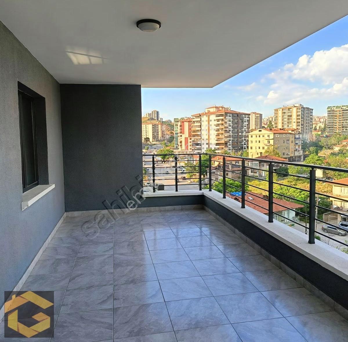 Ulubey'de Full Yapılı Cadde Üzeri Kiralık 3+1 Site Dairesi - Görsel 10