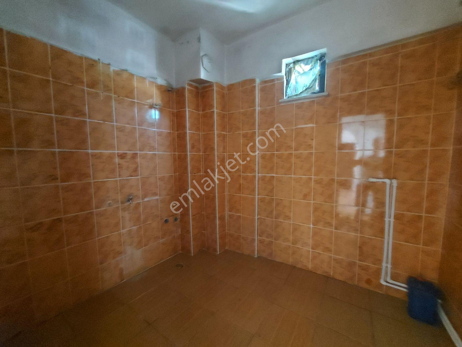 Şirinevler'de Satılık Komple Bina - Tadilatlı & Ulaşım Avantajlı - Görsel 21