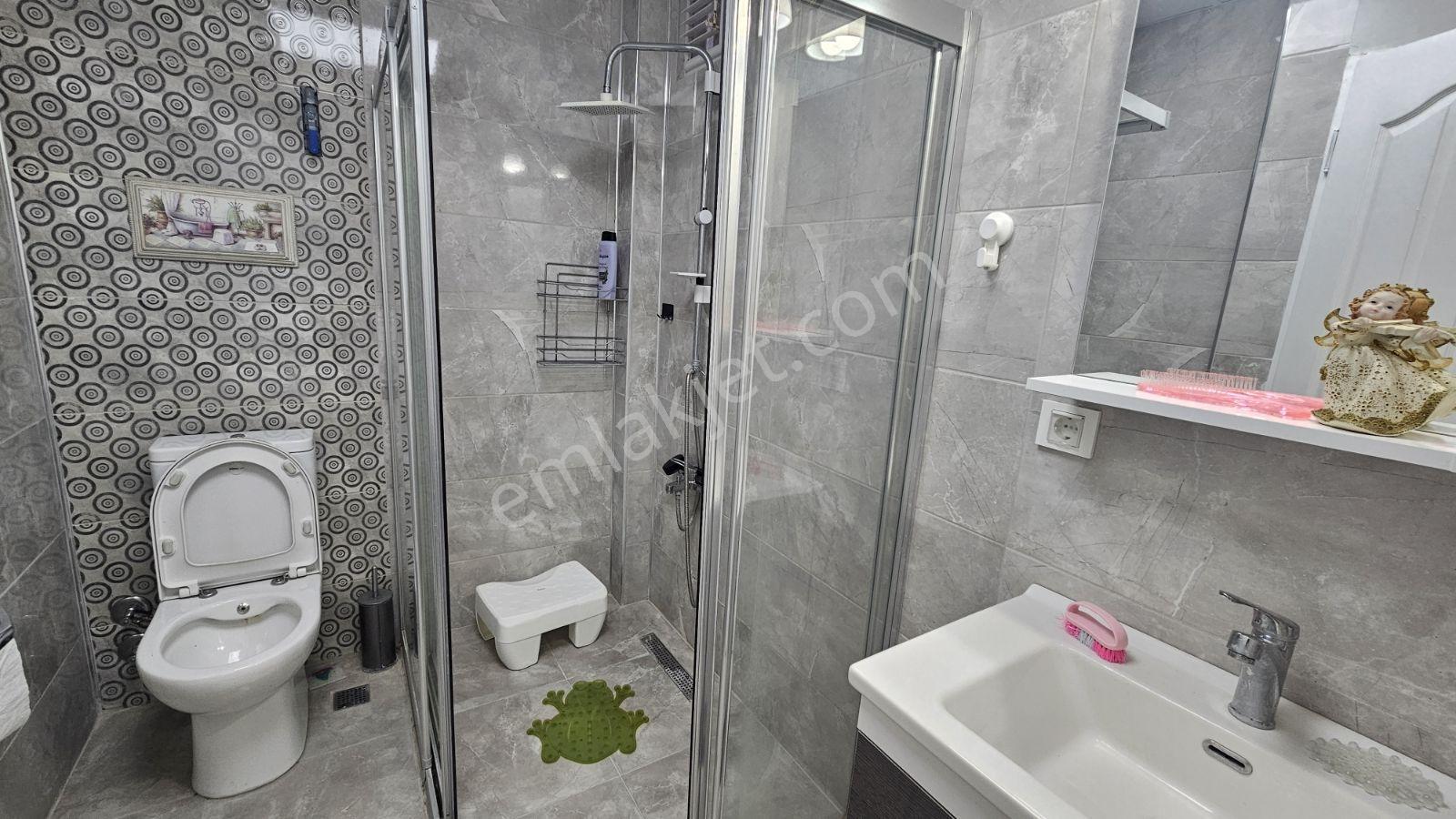 Balo Gayrimenkul'den Havuzlu Sitede Kiralık Villa - Görsel 35