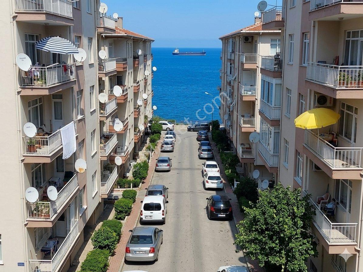 Çınarcık Harmanlar Mahallesindedeniz Manzaralı 2+1 3. Kat Asansörlü Bina