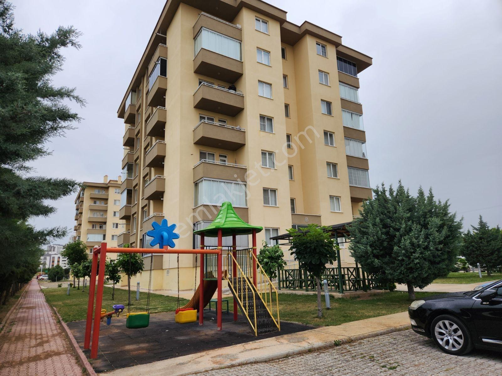 Antalya Çevre Yolunda Dutlukır Askeri Kışla Arkasında 2+1 Daire - Görsel 3