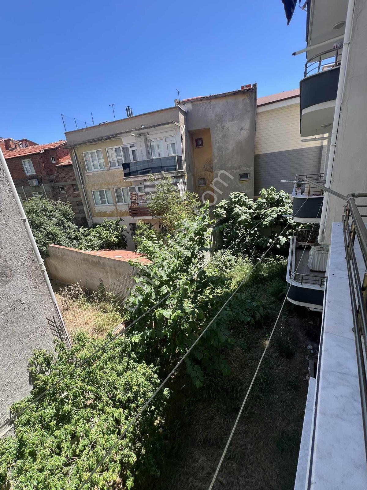 Cumhuriyet Mahallesinde Doğalgazlı 3+1 Daire - Görsel 18