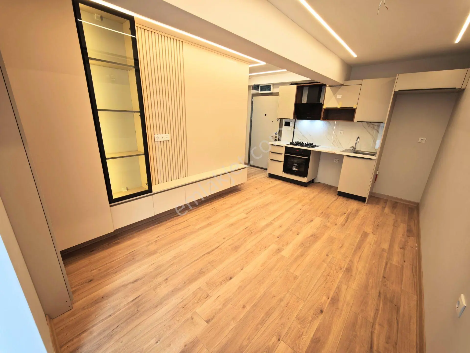 Emek Satılık Yeni Bina, Asansörlü, K.otoparklı 1+1 Daire