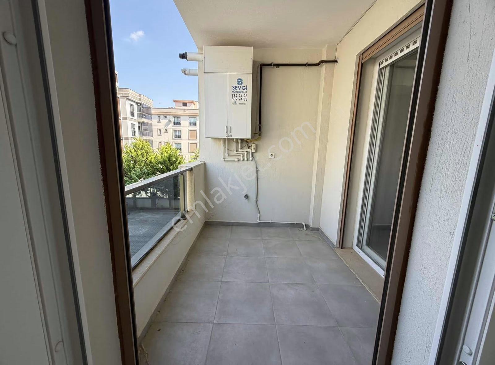 Menderes Altıntepe Mahallesinde Kiralık 3+1 Meşe Emlaktan - Görsel 8
