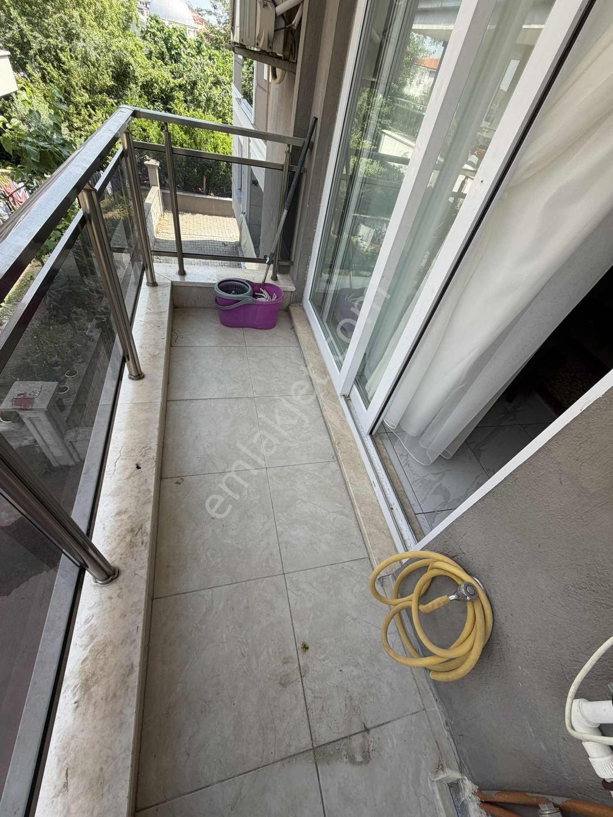 Üniversiteye Yakın Konumda Ara Kat - Balkonlu-klimalı Eşyalı Apt - Görsel 6