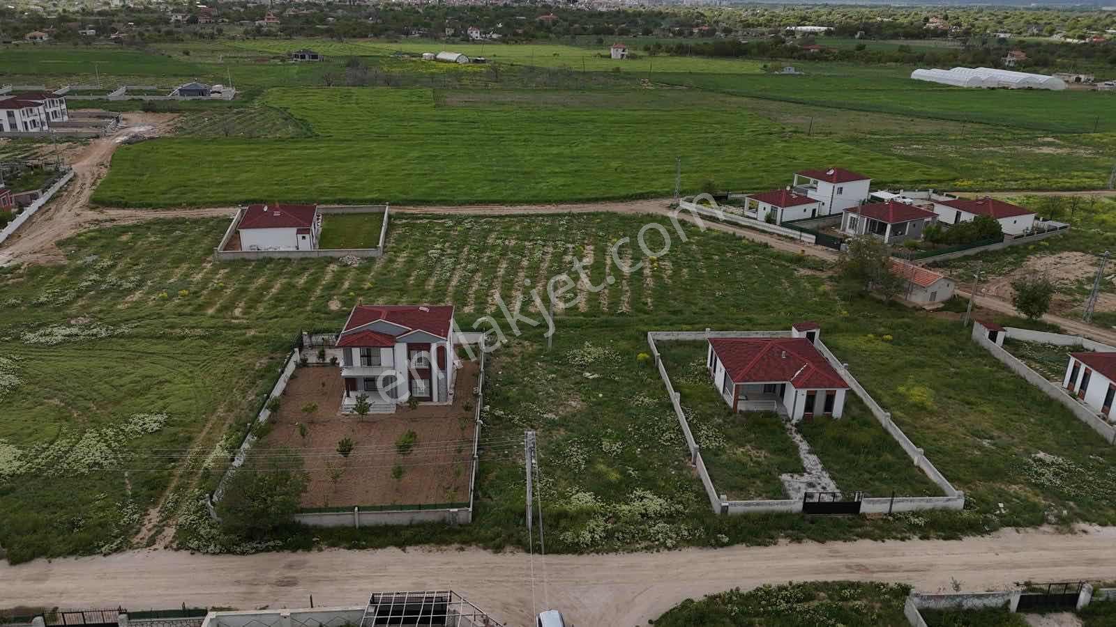 Emin Emlak Bor Kemerhisar Çayır'da 520m2 Altyapılı Satılık Arsa - Görsel 4
