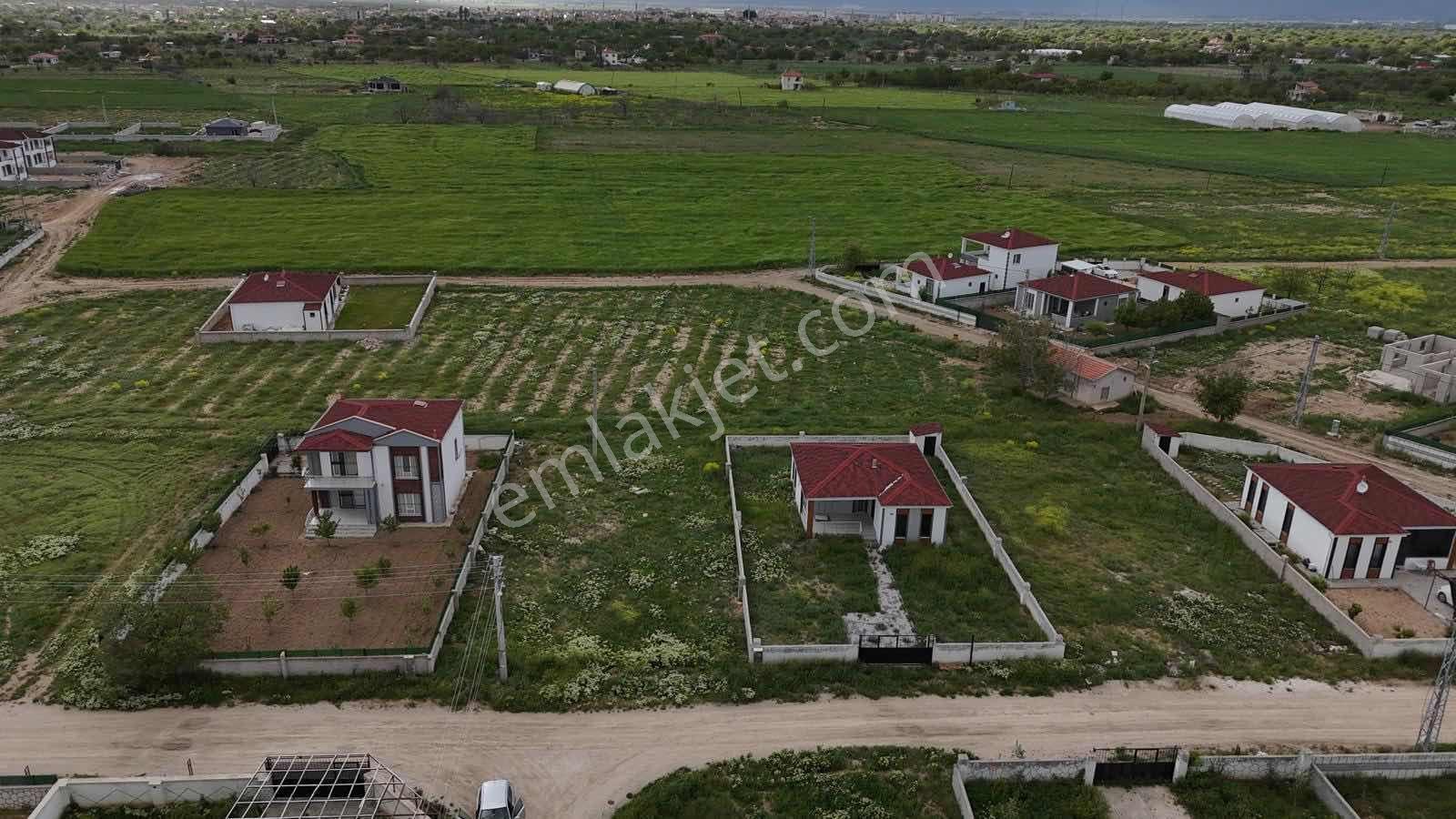 Emin Emlak Bor Kemerhisar Çayır'da 520m2 Altyapılı Satılık Arsa - Görsel 8