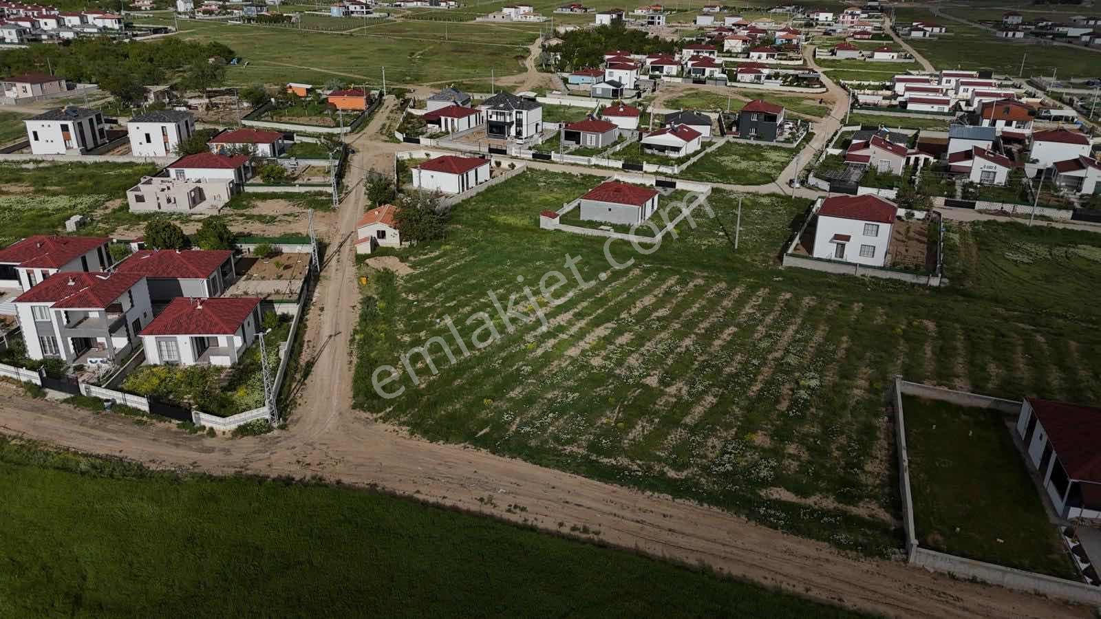 Bor Kemerhisar Çayır'da 570 M2 Altyapılı Satılık Arss - Görsel 8