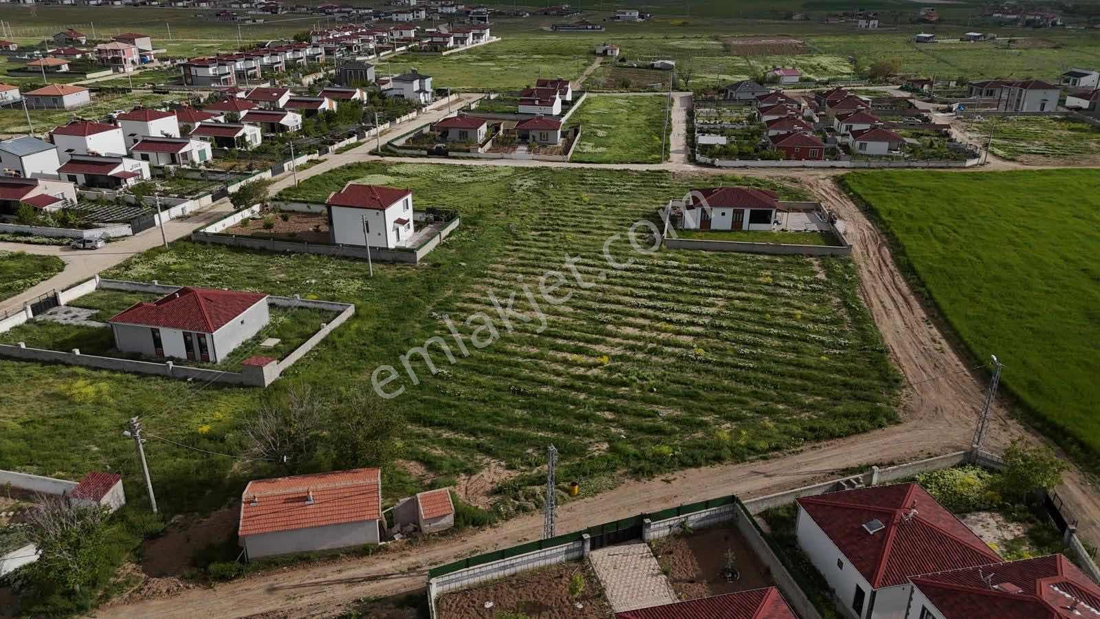 Bor Kemerhisar Çayır'da 570 M2 Altyapılı Satılık Arss - Görsel 2