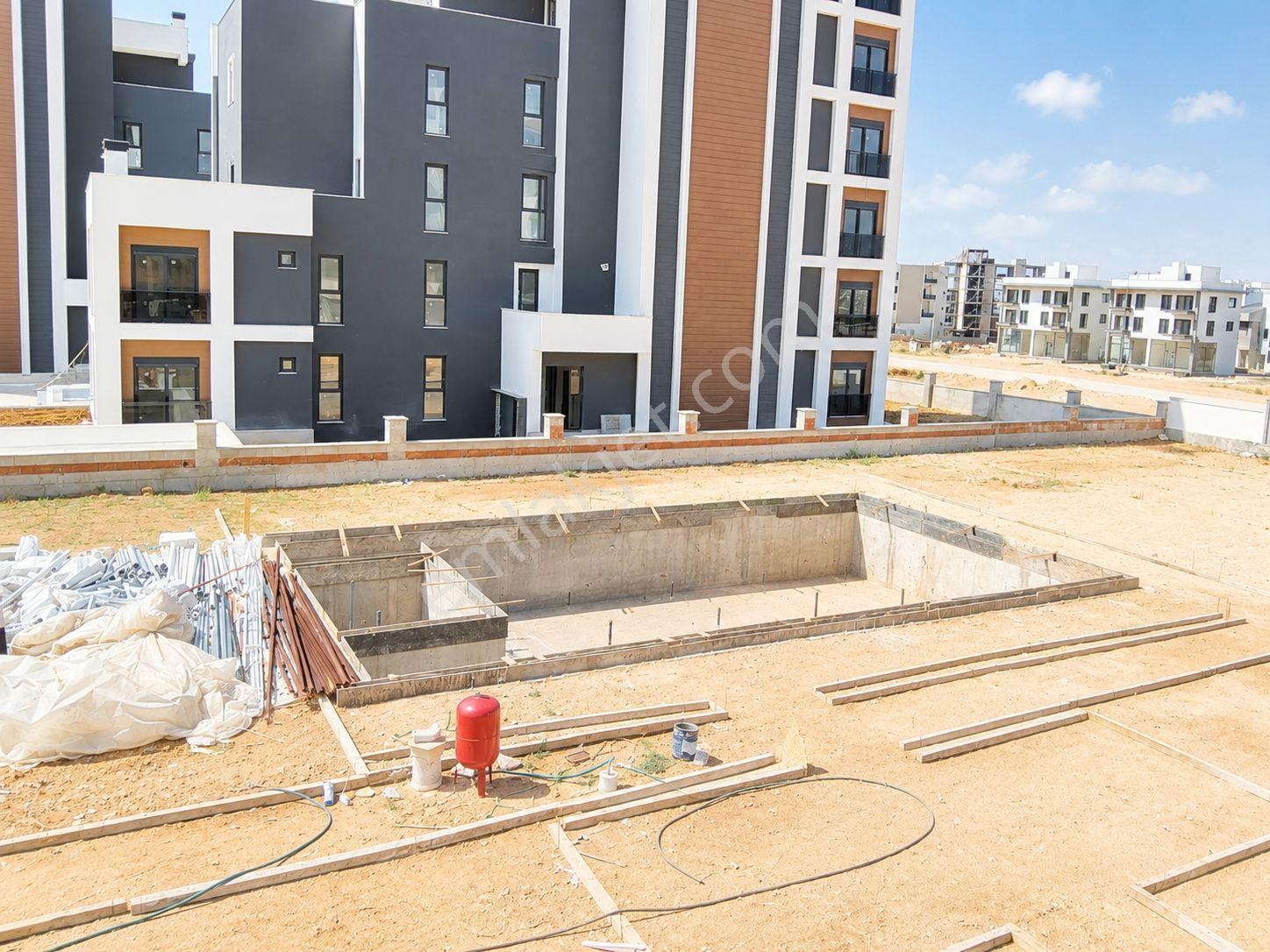 Altıntaşta Eylül Teslim Havuzlu Sitede Satılık 1+1 Lüks Daire - Görsel 21