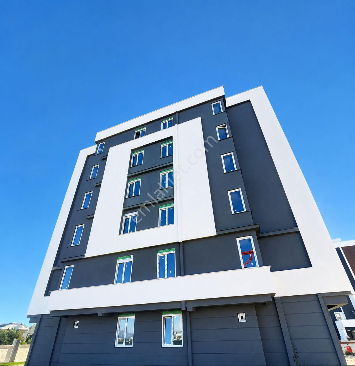 Altıntaşta Eylül Teslim Havuzlu Sitede Satılık 1+1 Lüks Daire
