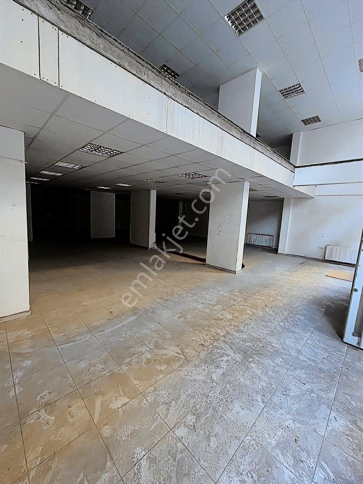 Pusula Emlaktan İnönü Caddesinde Kiralık Dükkan - Görsel 2