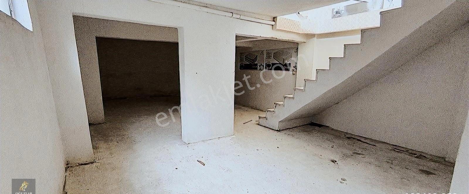 Cadde Üstü İşlek Noktada 300m2 Satılık Depolu Köşebaşı Dükkan - Görsel 21