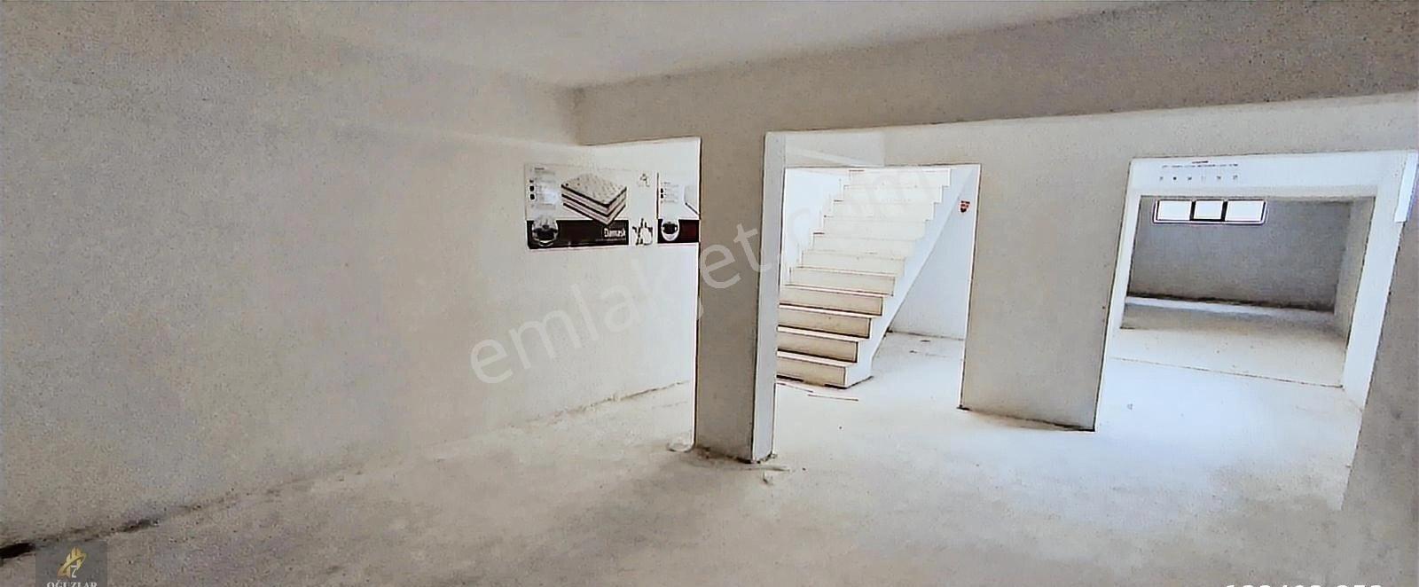 Cadde Üstü İşlek Noktada 300m2 Satılık Depolu Köşebaşı Dükkan - Görsel 25