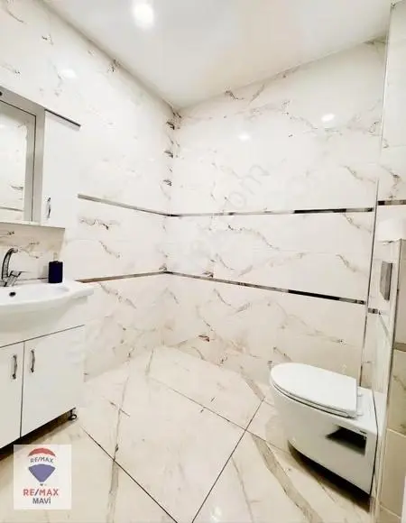 Re/max Mavi'den Çarşı Merkez'de Kiralık 3+1 118 M² Ofis-işyeri