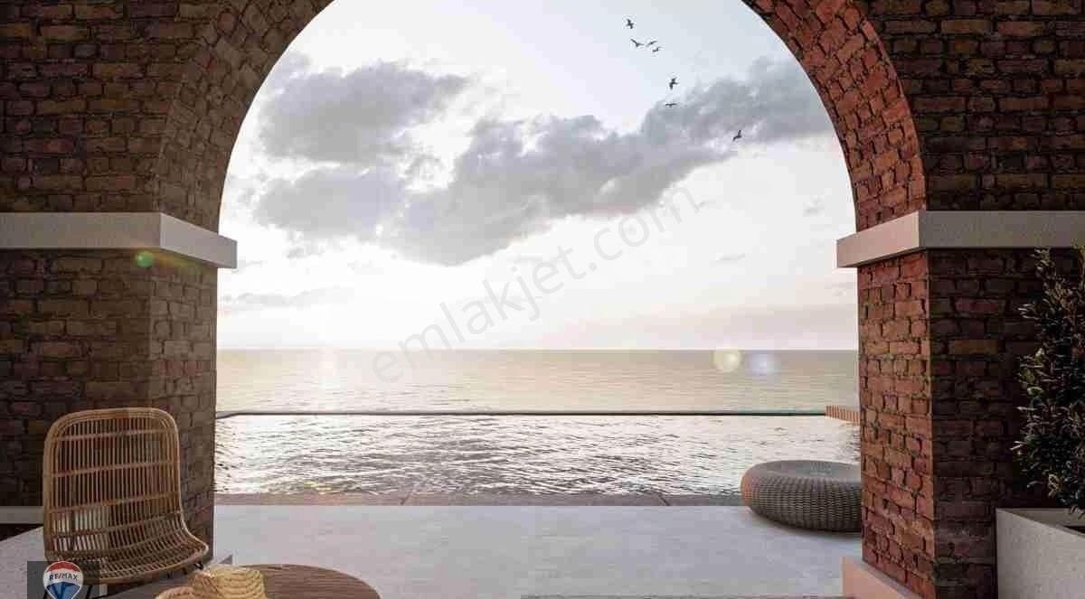 Kuşadası Denize Sıfır Satılık Malikane Özel Plajlı - Görsel 14