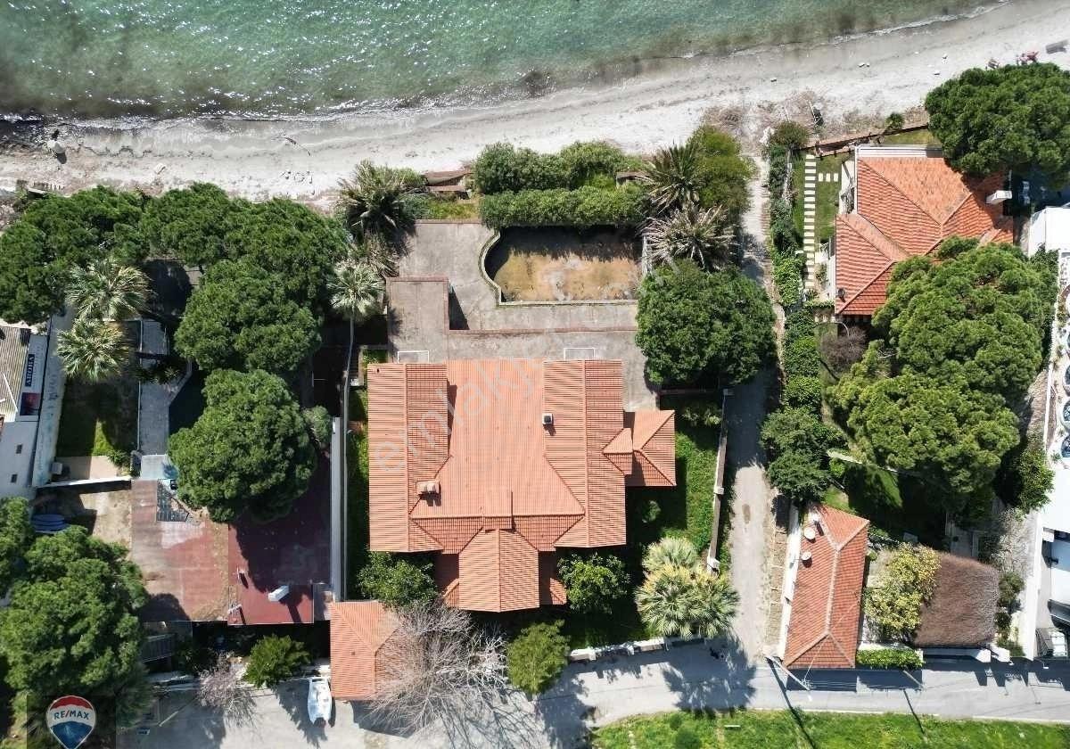 Kuşadası Denize Sıfır Satılık Malikane Özel Plajlı - Görsel 21