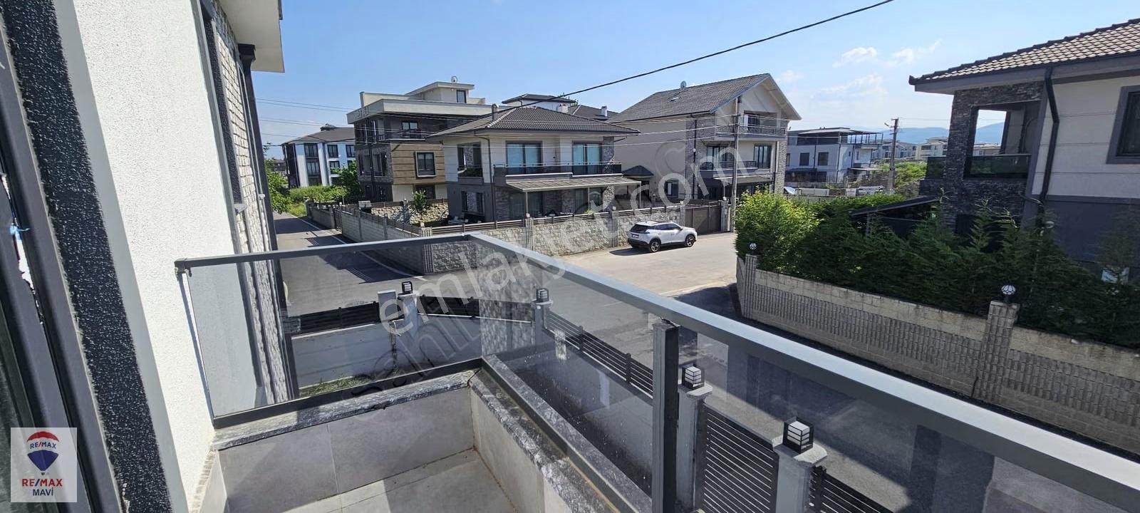 Remax Mavi Yazlık'ta 4+1 Geniş Bahçeli Ve Teraslı Satılık Villa - Görsel 11