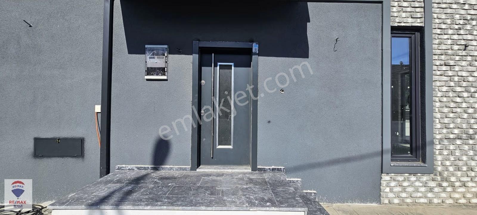 Remax Mavi Yazlık'ta 4+1 Geniş Bahçeli Ve Teraslı Satılık Villa - Görsel 15