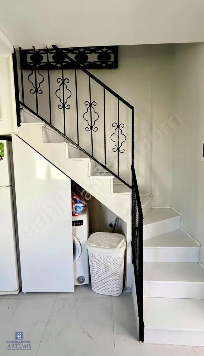 Denize Sıfır | Eşyalı | Yeni Tadilatlı | Teraslı 4+1 Villa - Görsel 16