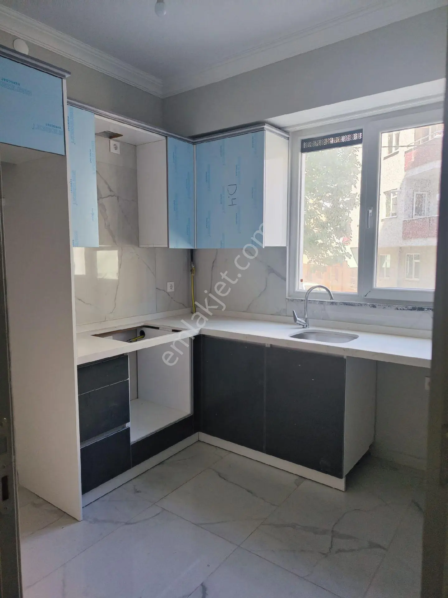 Ümraniye Tepeüstü Mahallesi Tavukçuyolu Caddesi Alemdağ Caddesi Metro Lar Yürüme Sıfır Kiralık Daire - Görsel 5