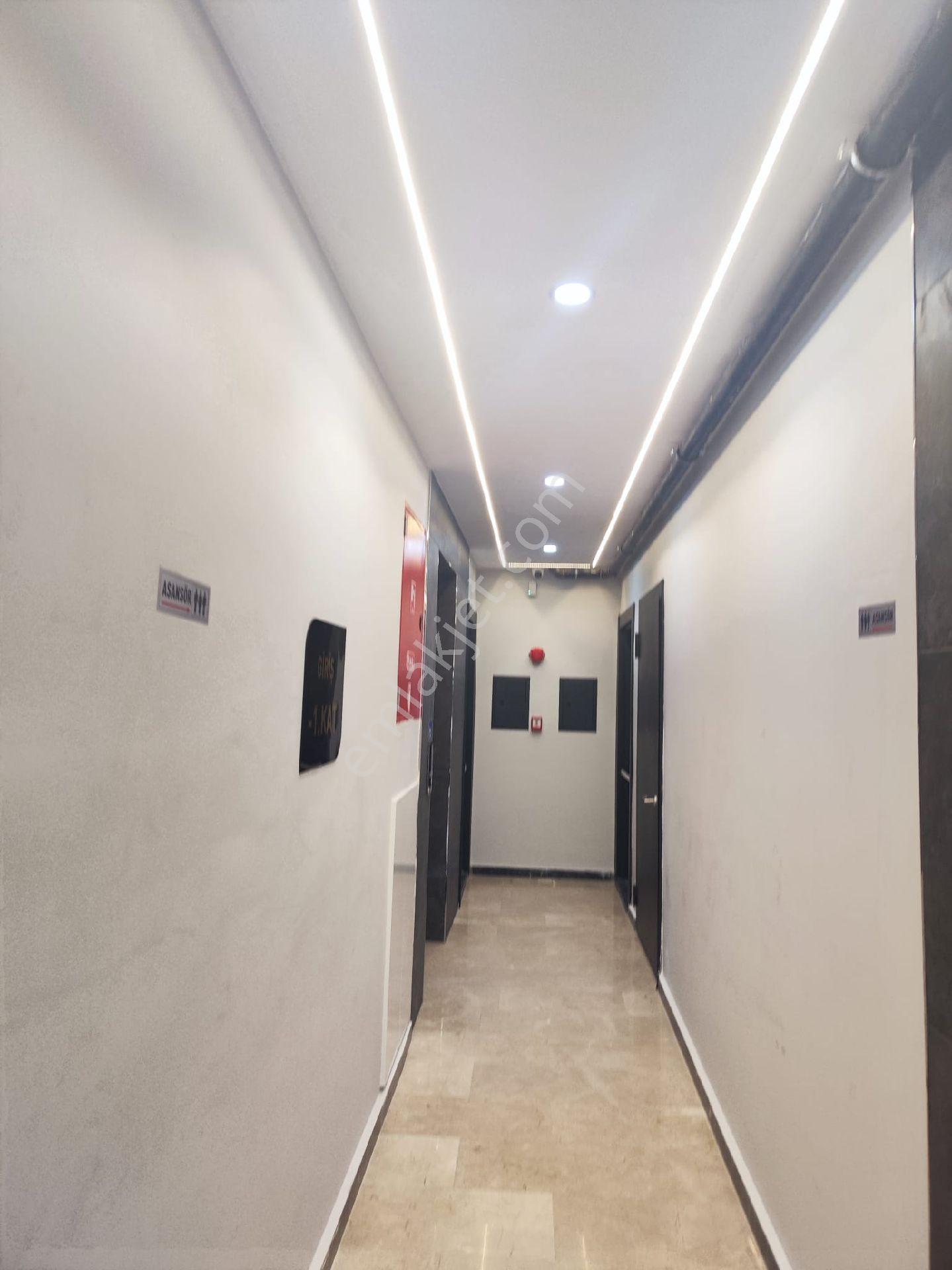 Ümraniye Tepeüstü Mahallesi Tavukçuyolu Caddesi Alemdağ Caddesi Metro Lar Yürüme Sıfır Kiralık Daire - Görsel 23