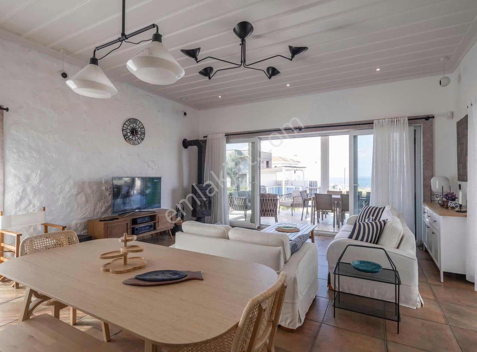 Cunda'da Deniz Manzaralı Full Eşyalı Lüks Taş Villa - Görsel 6
