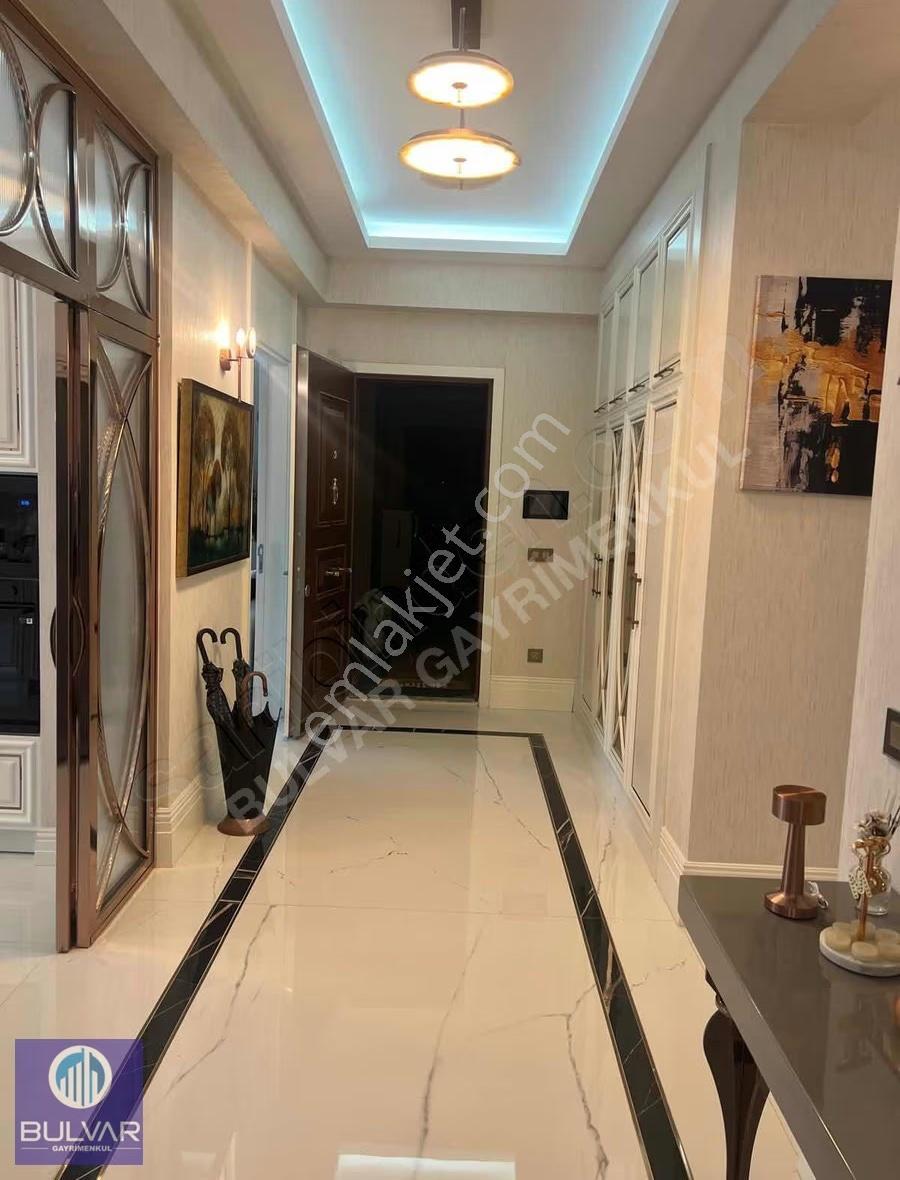 Som Çınar Sarayları Ultra Lüx 5+1 Arakat Satılık Daire