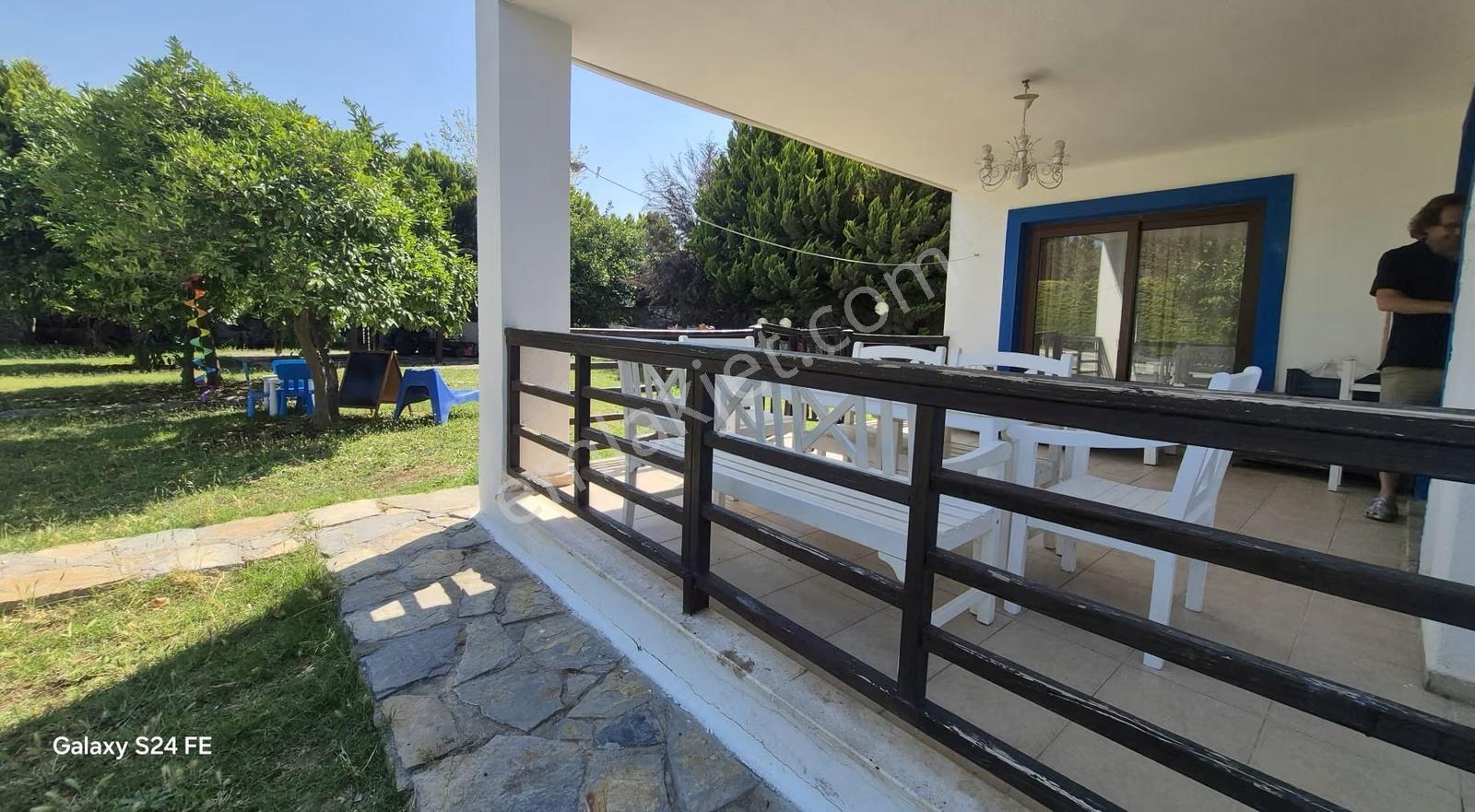 Bodrum Gölköy'de Bahçe Katı Daire: Teraslı Ve Eşyalı Tatil Evi