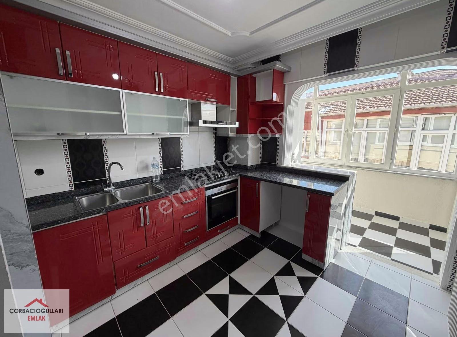 Harika Konumda Geniş 3+1 Masrafsız Cadde Manzaralı Daire - Görsel 18