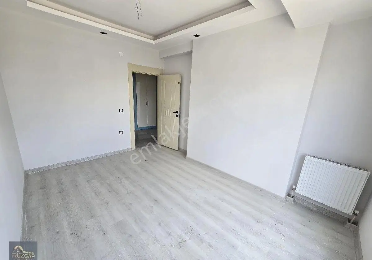Bağcılar, Zana Düğün Salonu Cıvarı, Urfa Yolu Üzerinde 2+1 Orta Kat Kiralık Sıfır Daire - Görsel 27