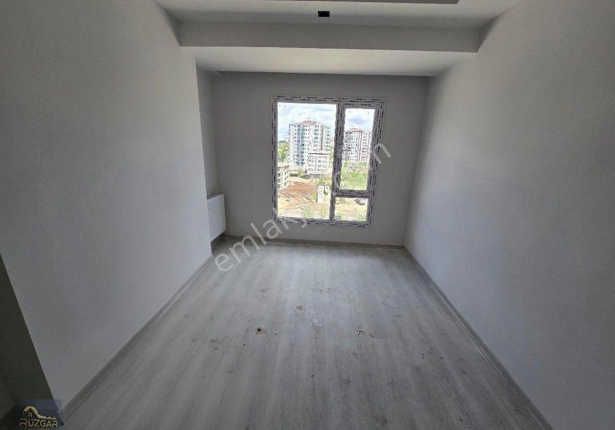 Bağcılar, Zana Düğün Salonu Cıvarı, Urfa Yolu Üzerinde 2+1 Orta Kat Kiralık Sıfır Daire - Görsel 29