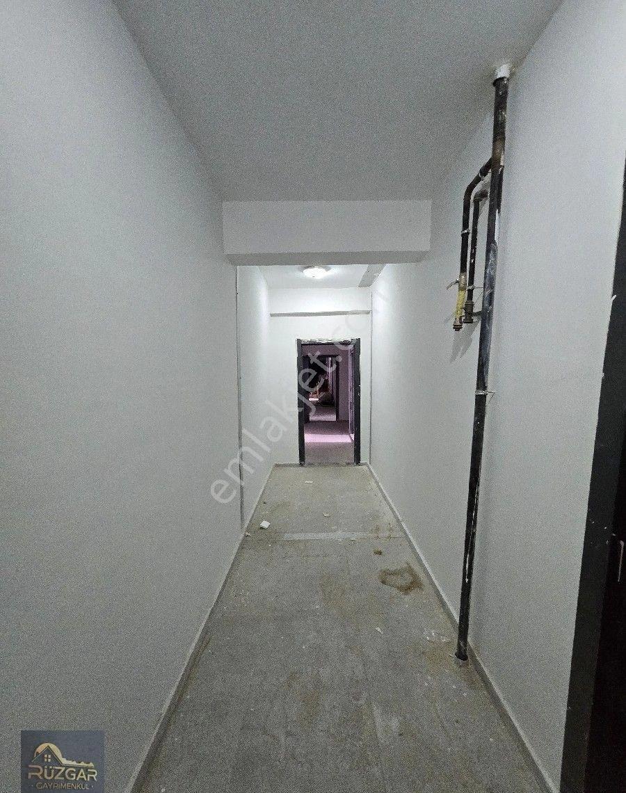 Bağcılar, Zana Düğün Salonu Cıvarı, Urfa Yolu Üzerinde 2+1 Orta Kat Kiralık Sıfır Daire - Görsel 21