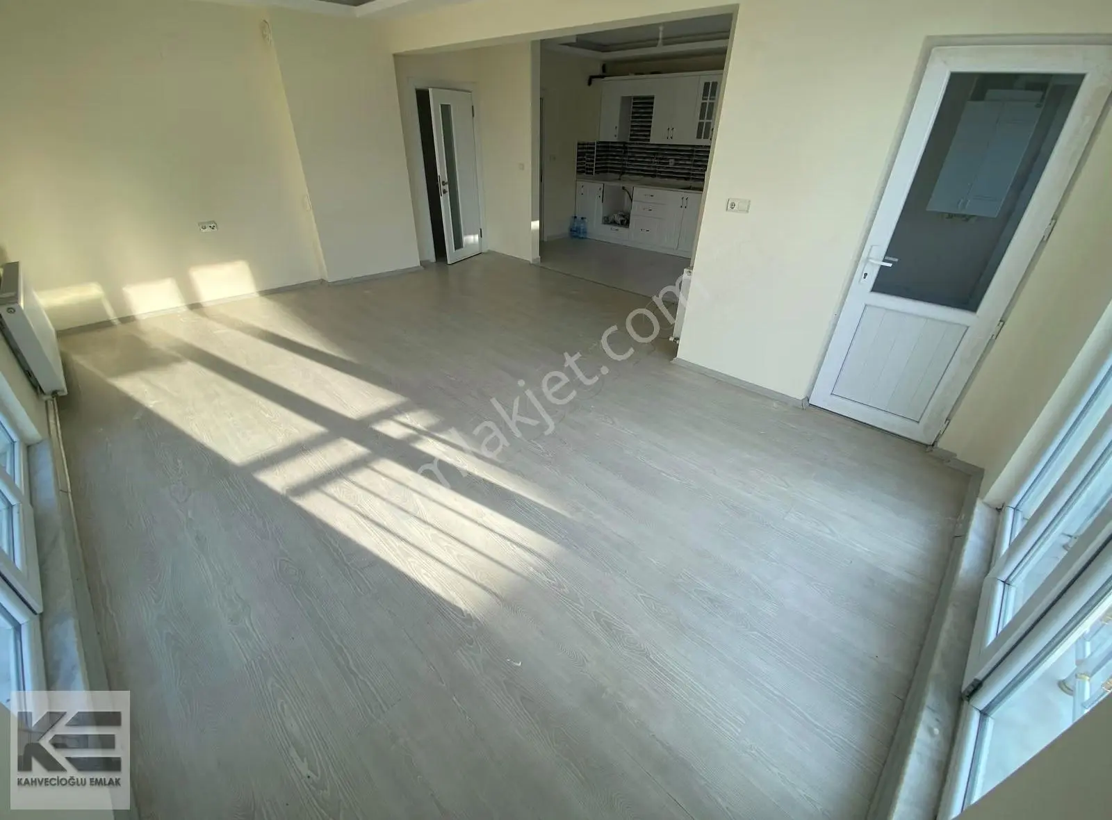 Kahvecioğlu Emlak'tan Mevlana Mah.kiralık 3+1 Daire - Görsel 3