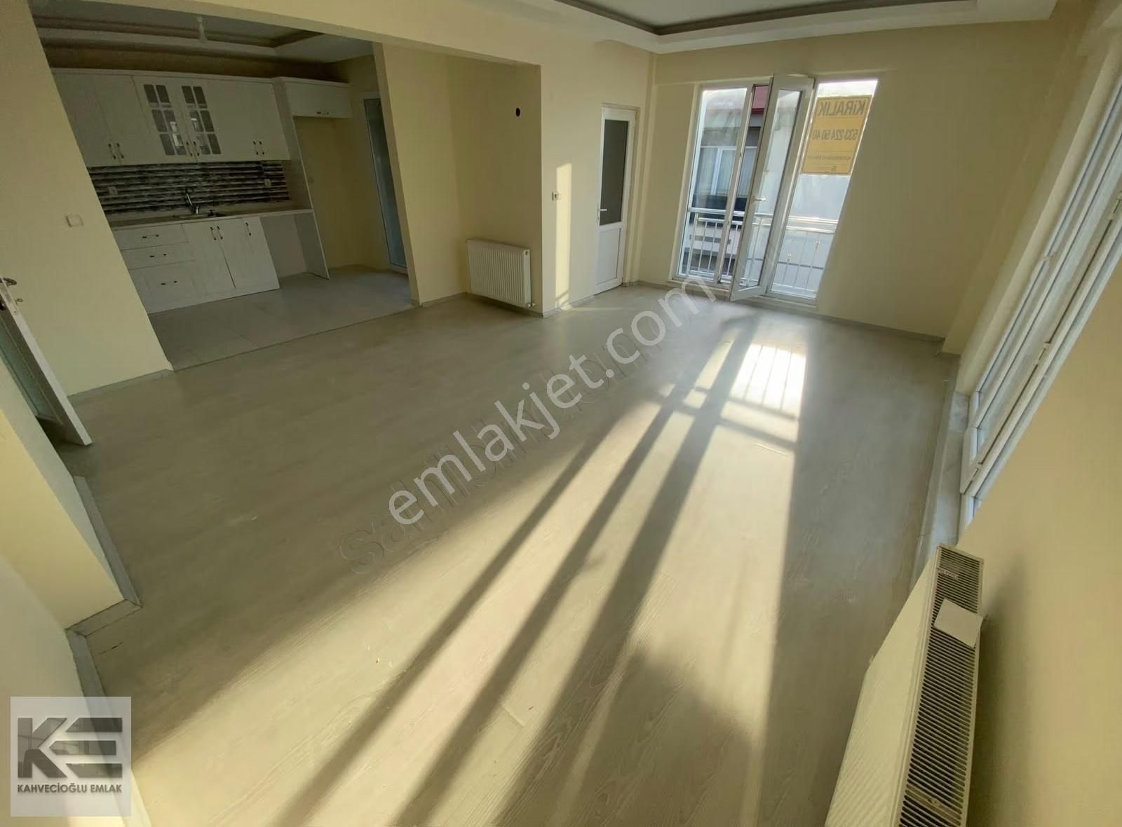 Kahvecioğlu Emlak'tan Mevlana Mah.kiralık 3+1 Daire