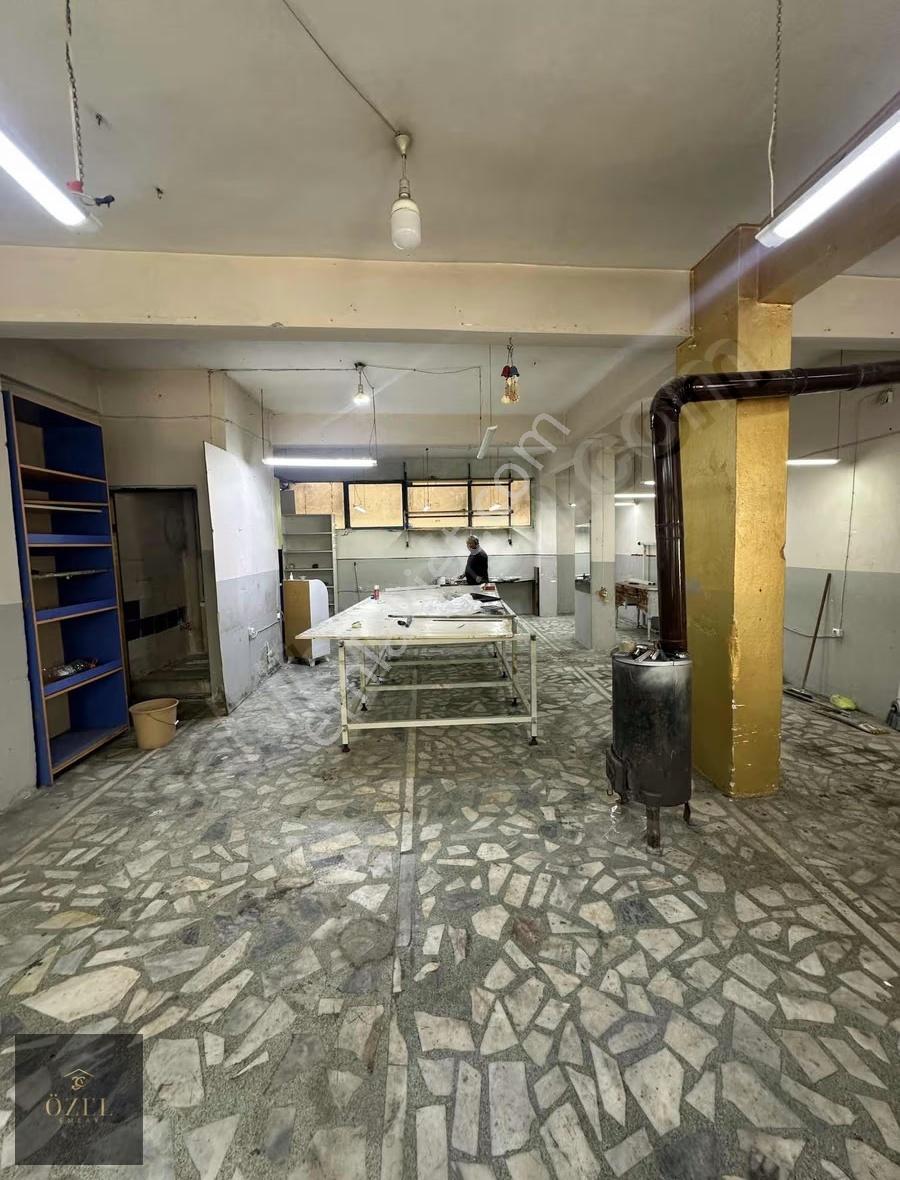 Demirkapı'da Kiralık Düz Giriş 90m2 Dükkan