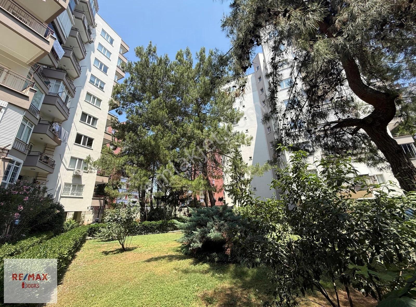 Altınkumda Site İçerisinde Eşyalı 3+1 Kiralık Daire