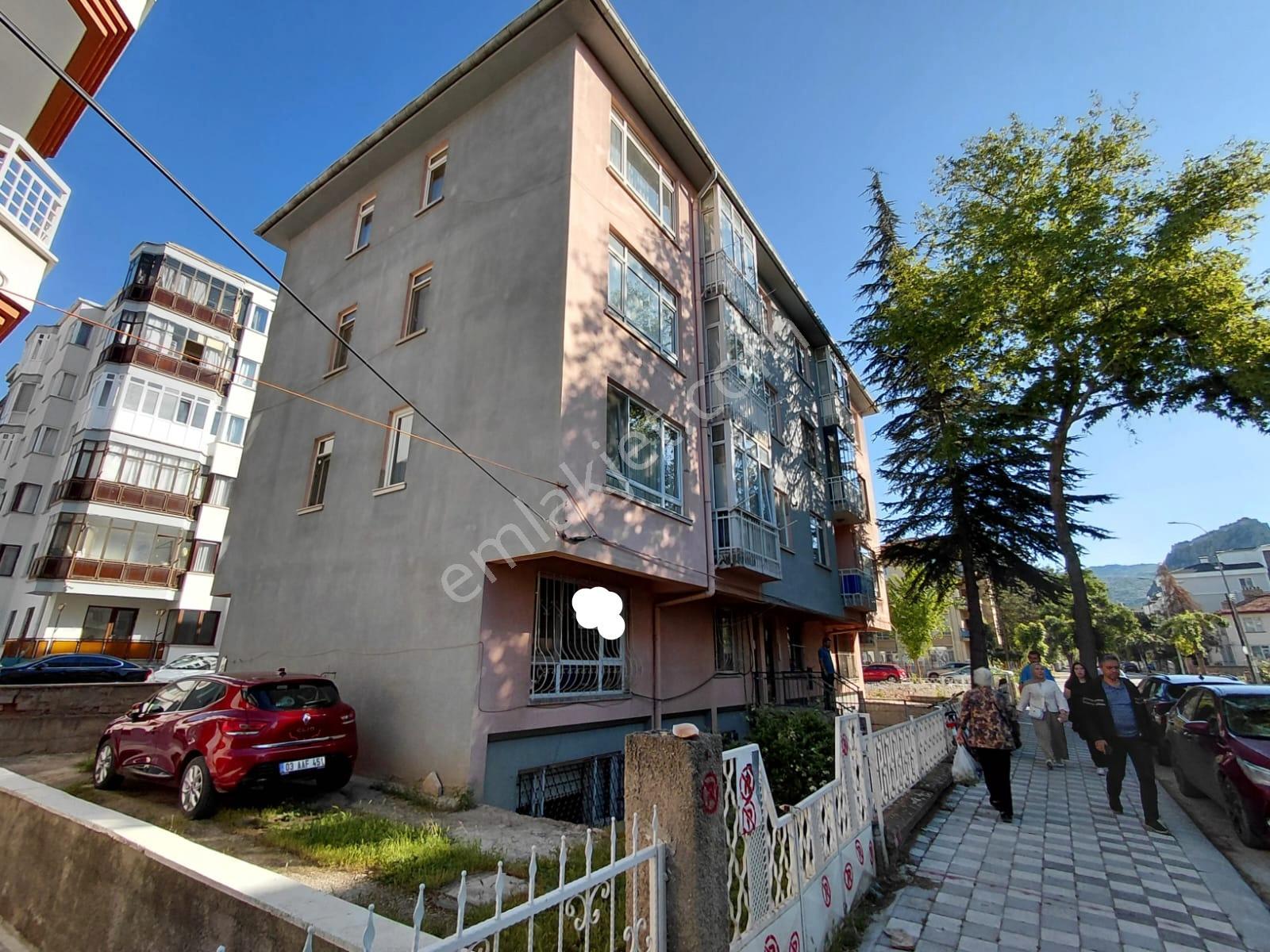 Afyon Tezcan Emlaktan Dervişpaşa Mah 2+1 Eşyalı Daire - Görsel 25